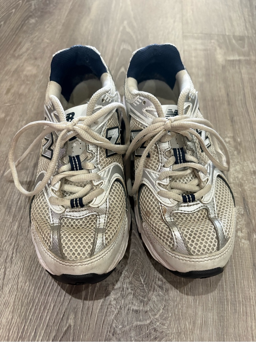 New Balance White & Navy Mesh 530 Trainer - Picture 2 of 4